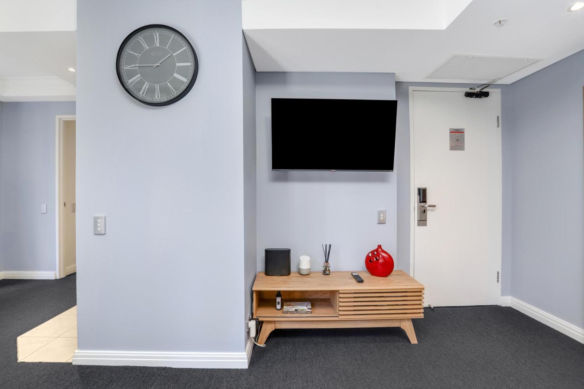Luxliving Cbd 2 Beds Luxury Modern